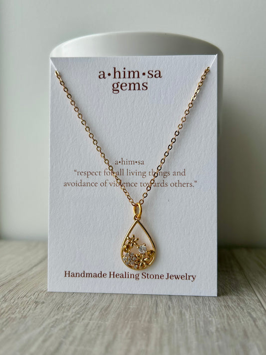 Teardrop Daisies Gold Necklace